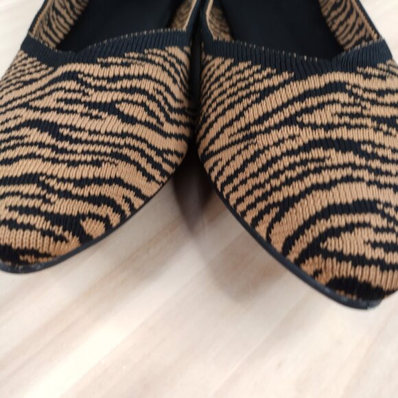 Mia Izzy Tiger Stripe Knit Pointy Toe Tan and Black Ballet Flats Women US 9 - Picture 4 of 13